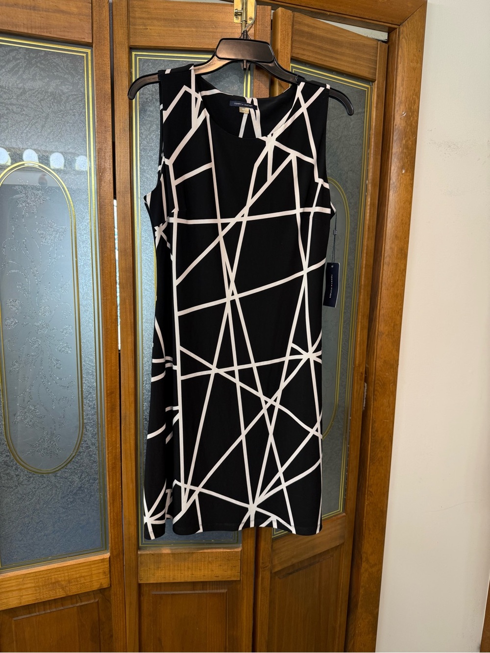 TOMMY HILFIGER LADIES Black & White shift dress, BRAND NEW